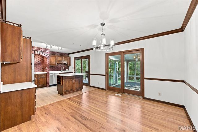 205 Morewood Drive, Manchester, MO 63011