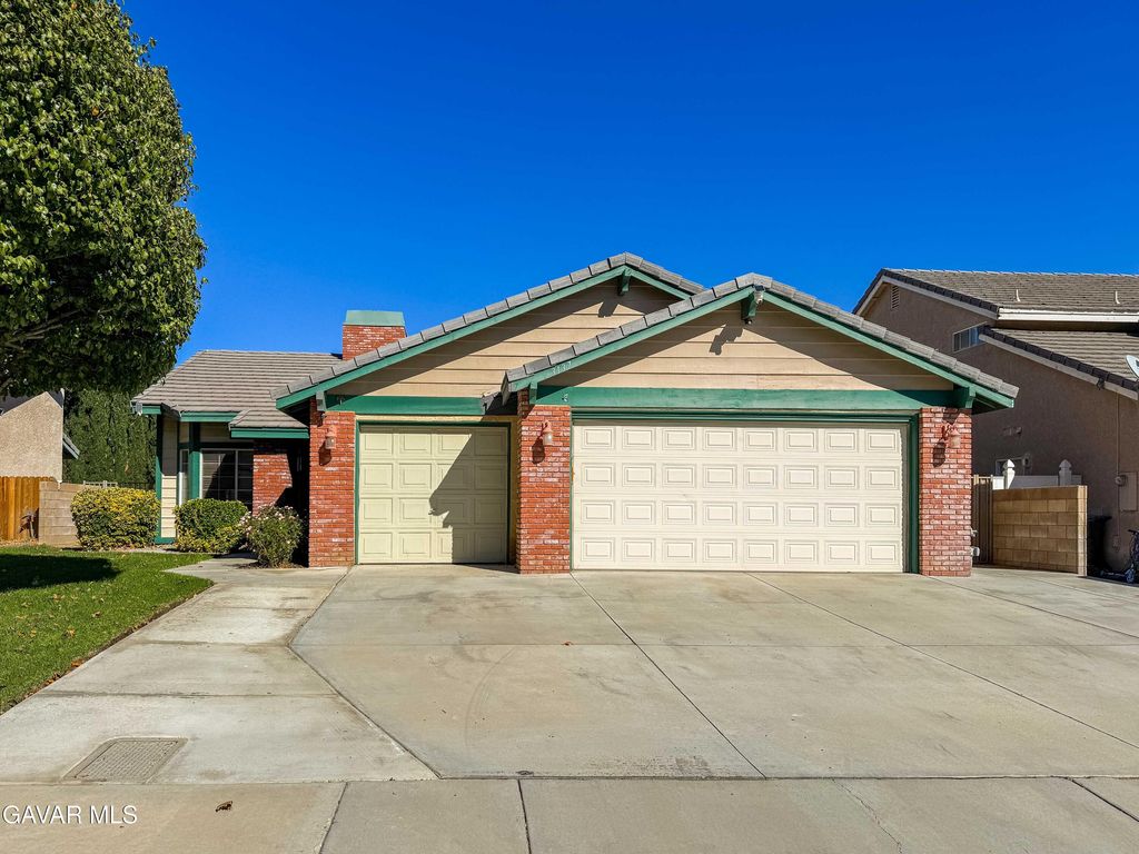 3137 Peachwood Drive, Lancaster, CA 93536