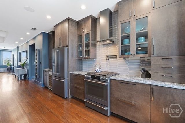 5 Whitaker Street 601, Savannah, GA 31401