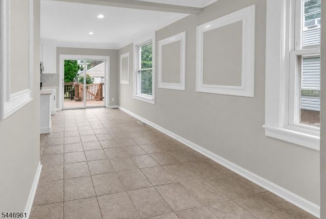 521 E Blancke St, Linden City, NJ 07036