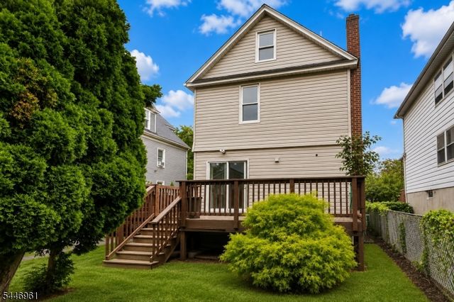 521 E Blancke St, Linden City, NJ 07036