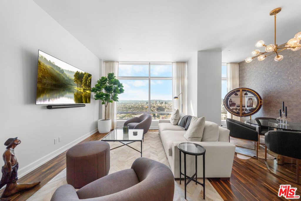 900 W Olympic Boulevard 28E, Los Angeles, CA 90015 — exterior
