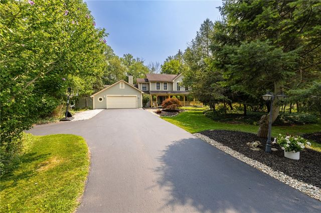 7151 Wildwood Lane, Victor, NY 14564