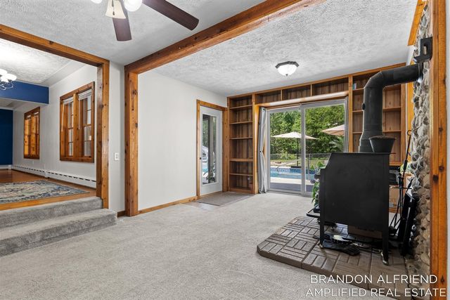 10226 SW Greenville Road, Greenville, MI 48838