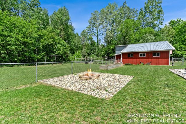 10226 SW Greenville Road, Greenville, MI 48838