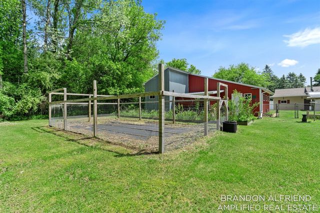 10226 SW Greenville Road, Greenville, MI 48838