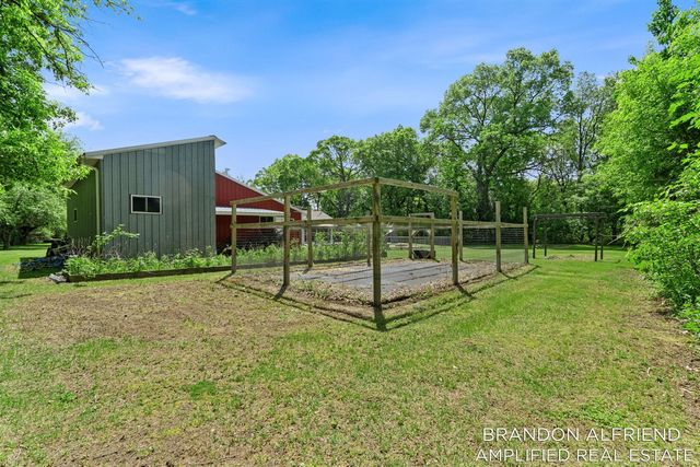 10226 SW Greenville Road, Greenville, MI 48838