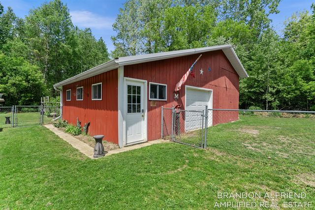 10226 SW Greenville Road, Greenville, MI 48838