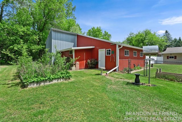 10226 SW Greenville Road, Greenville, MI 48838