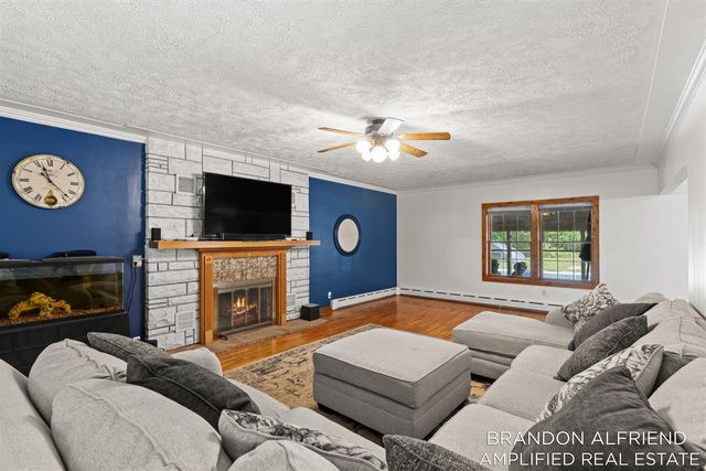 10226 SW Greenville Road, Greenville, MI 48838