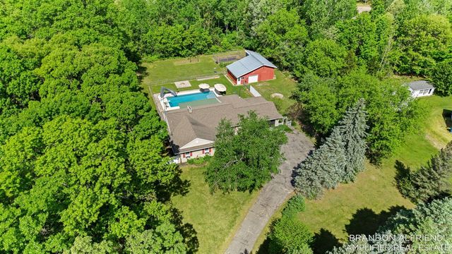 10226 SW Greenville Road, Greenville, MI 48838