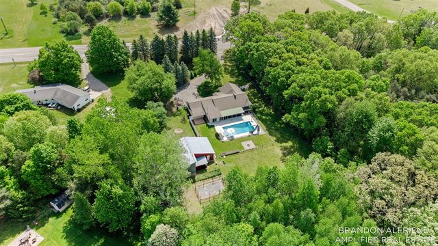 10226 SW Greenville Road, Greenville, MI 48838