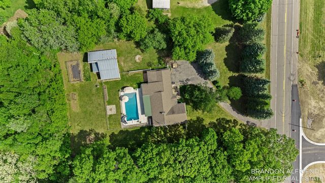 10226 SW Greenville Road, Greenville, MI 48838