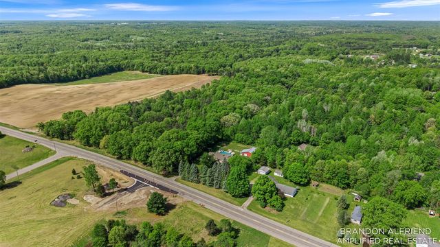 10226 SW Greenville Road, Greenville, MI 48838