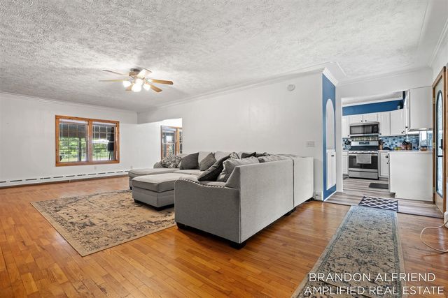 10226 SW Greenville Road, Greenville, MI 48838