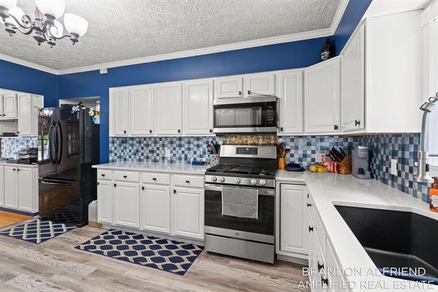 10226 SW Greenville Road, Greenville, MI 48838