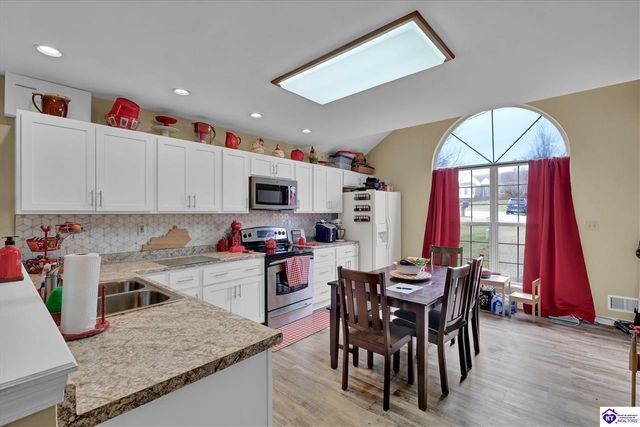 10307 Chimney Ridge Court, Louisville, KY 40299