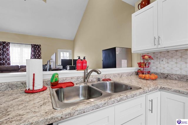 10307 Chimney Ridge Court, Louisville, KY 40299