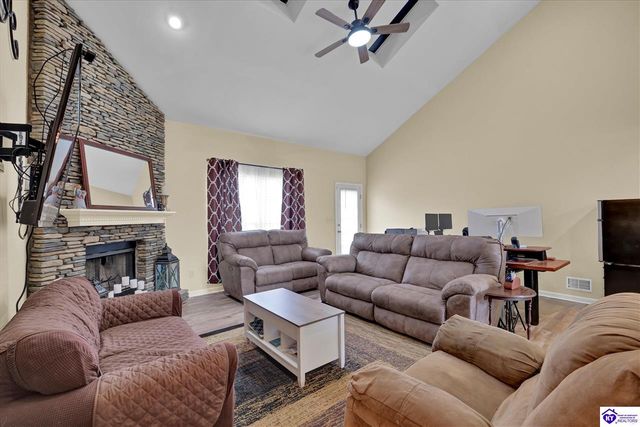 10307 Chimney Ridge Court, Louisville, KY 40299