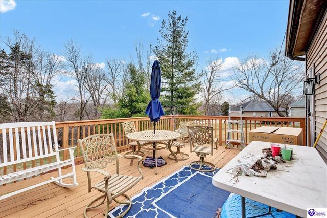 10307 Chimney Ridge Court, Louisville, KY 40299