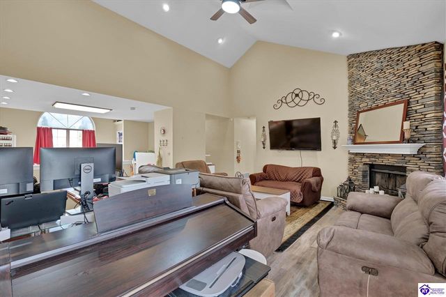 10307 Chimney Ridge Court, Louisville, KY 40299