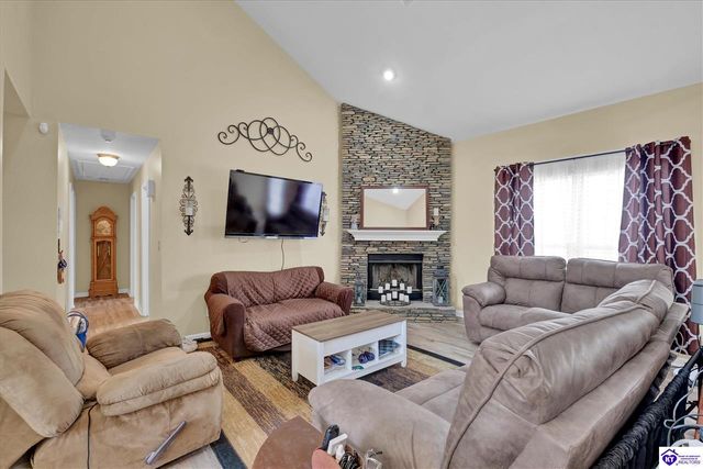 10307 Chimney Ridge Court, Louisville, KY 40299