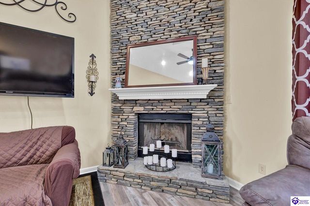 10307 Chimney Ridge Court, Louisville, KY 40299