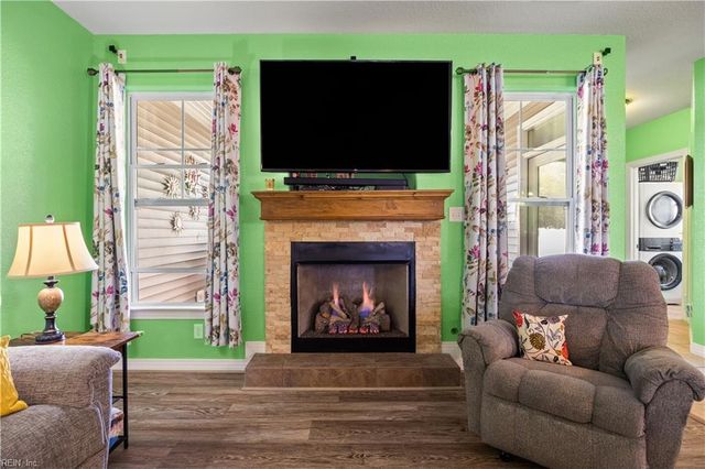 2225 Welbeck LN, Virginia Beach, VA 23456