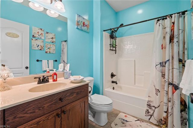 2225 Welbeck LN, Virginia Beach, VA 23456