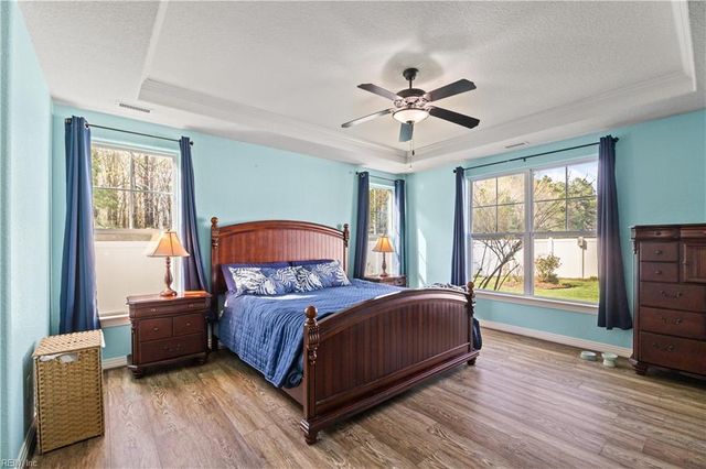 2225 Welbeck LN, Virginia Beach, VA 23456