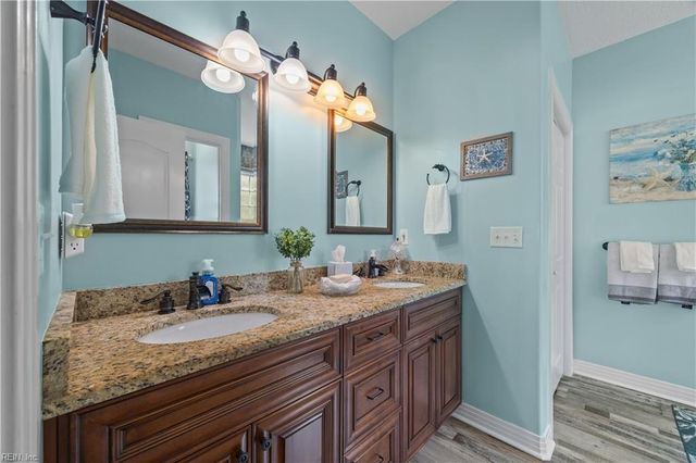 2225 Welbeck LN, Virginia Beach, VA 23456