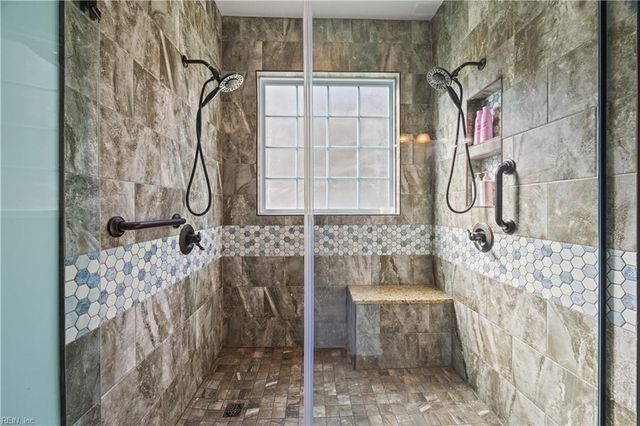 2225 Welbeck LN, Virginia Beach, VA 23456