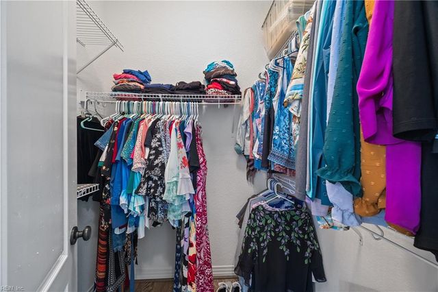 2225 Welbeck LN, Virginia Beach, VA 23456