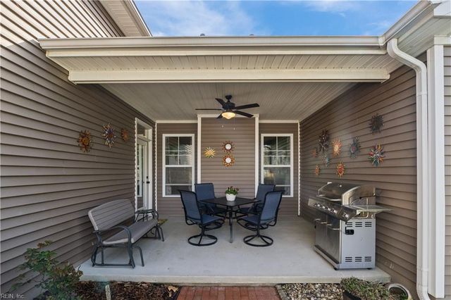 2225 Welbeck LN, Virginia Beach, VA 23456