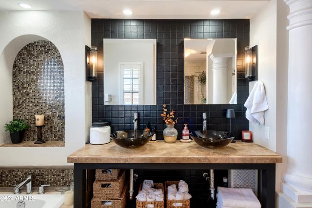 3207 E WESCOTT Drive, Phoenix, AZ 85050