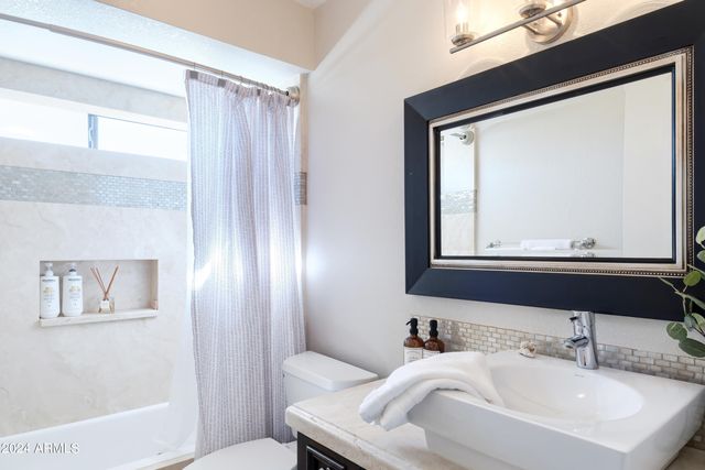 3207 E WESCOTT Drive, Phoenix, AZ 85050