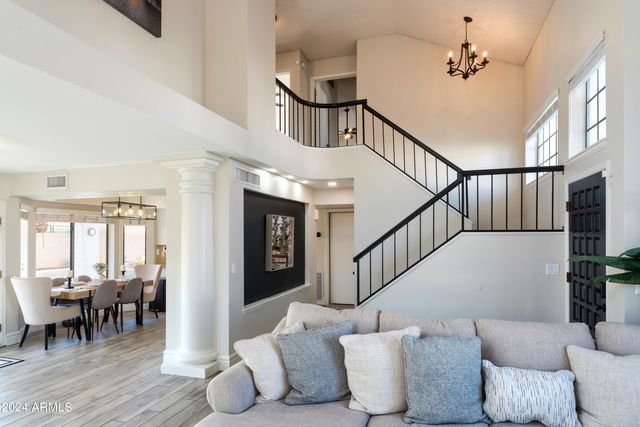 3207 E WESCOTT Drive, Phoenix, AZ 85050