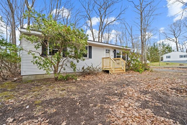 53 Little Turnpike Rd, Shirley, MA 01464