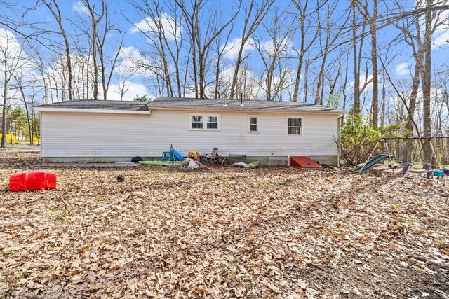 53 Little Turnpike Rd, Shirley, MA 01464