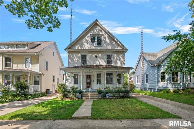 815 S DOUGLAS Avenue, Springfield, IL 62704
