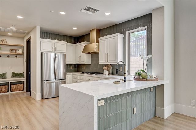 26 Strada Principale, Henderson, NV 89011