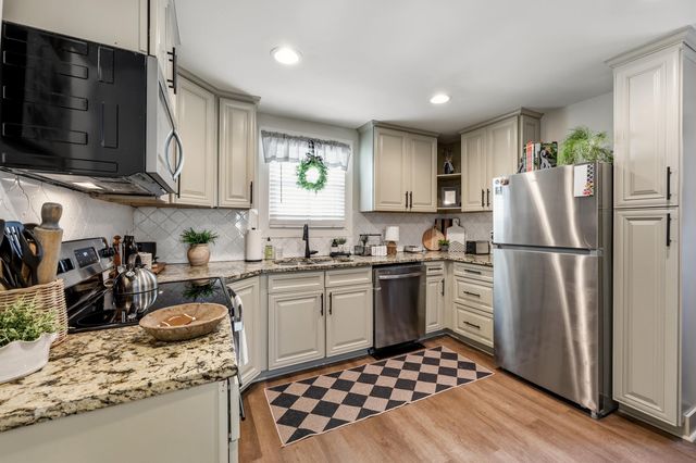 720 W Lexington Avenue, Danville, KY 40422