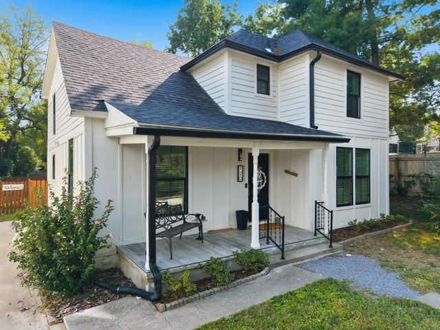 720 W Lexington Avenue, Danville, KY 40422
