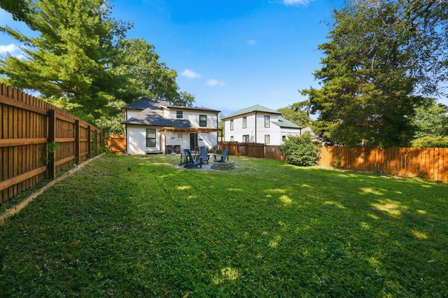 720 W Lexington Avenue, Danville, KY 40422