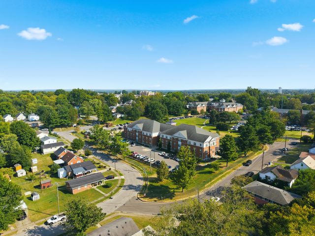 720 W Lexington Avenue, Danville, KY 40422