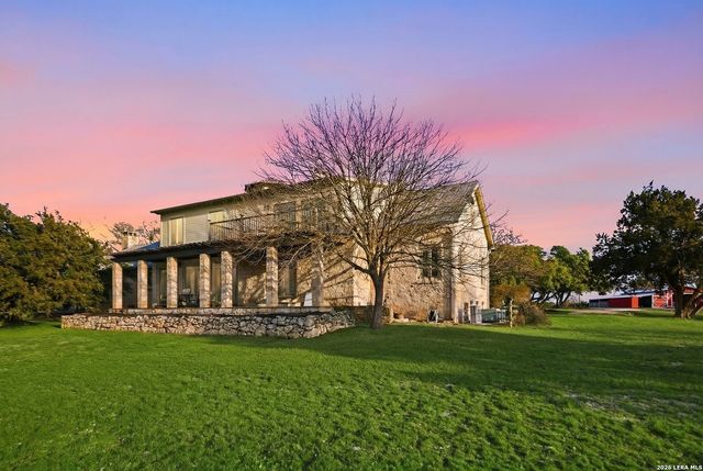 597 Krause, Pipe Creek, TX 78063