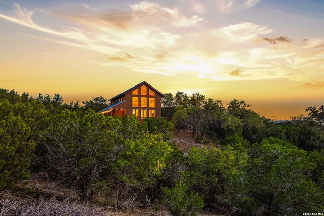 597 Krause, Pipe Creek, TX 78063