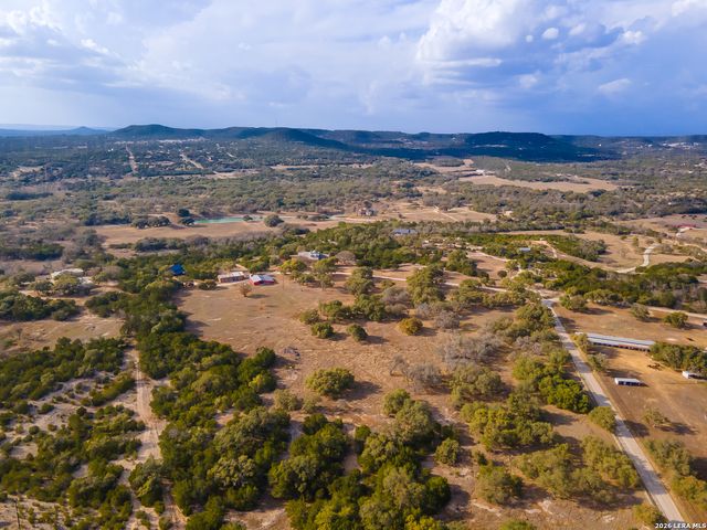 597 Krause, Pipe Creek, TX 78063