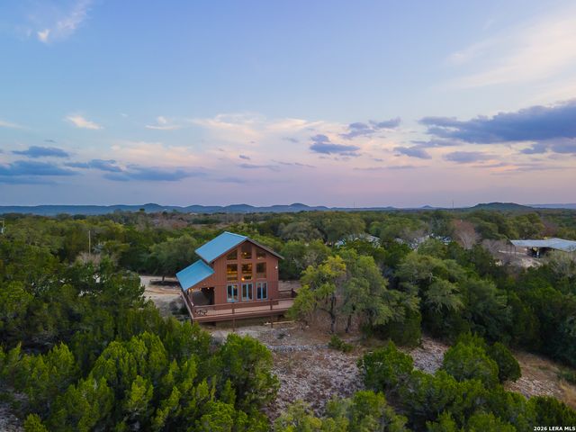 597 Krause, Pipe Creek, TX 78063