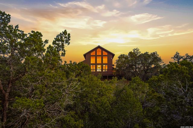 597 Krause, Pipe Creek, TX 78063